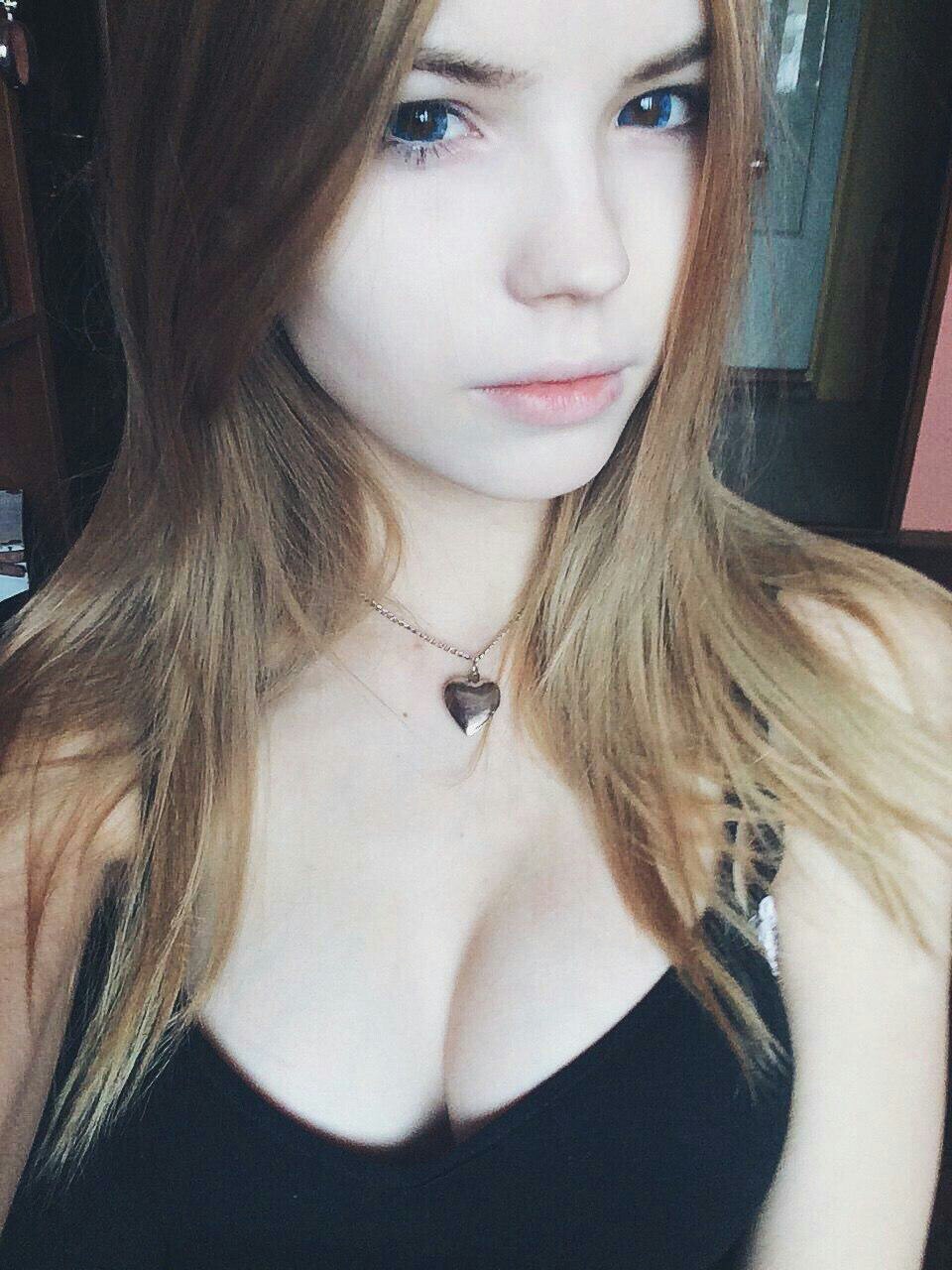 562